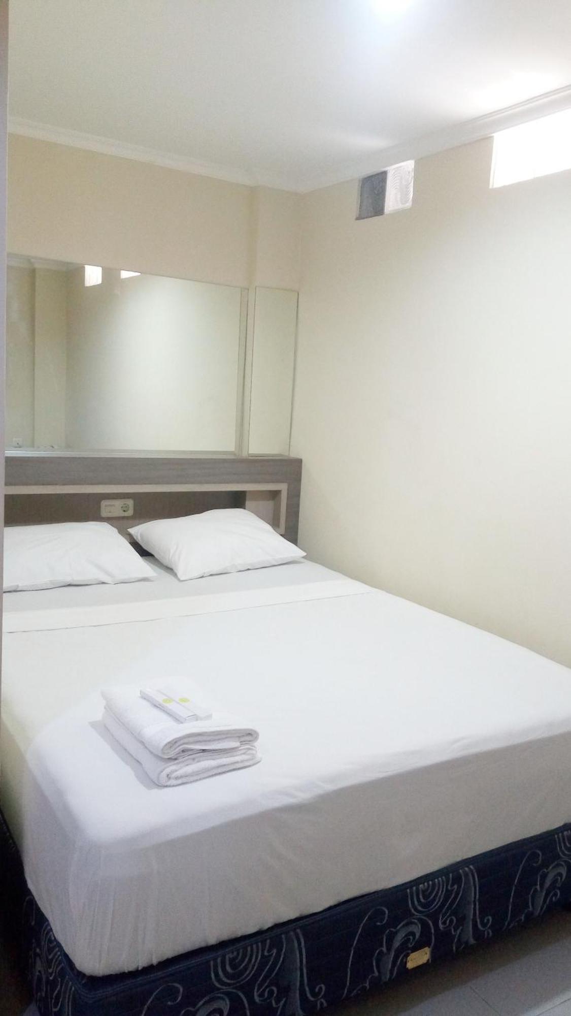 Ethan Hotel Cilincing Plaza Jakarta Luaran gambar